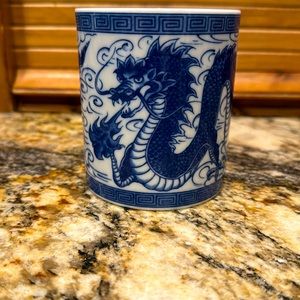 VTG Chinese Blue and White Mug Dragon